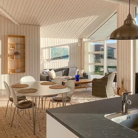 3 Bedroom Stunning In Horve