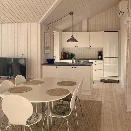 Feriehus 3 Bedroom Stunning In Hørve
