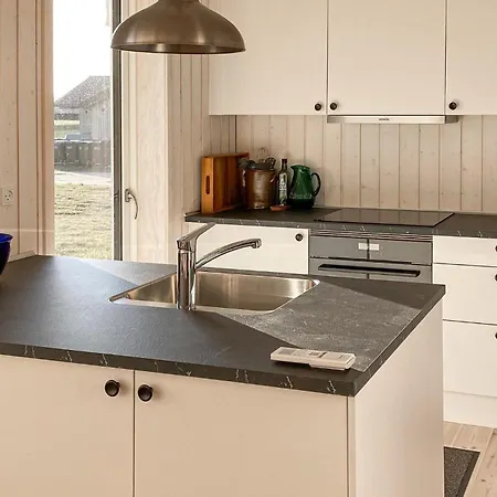 3 Bedroom Stunning In * Horve