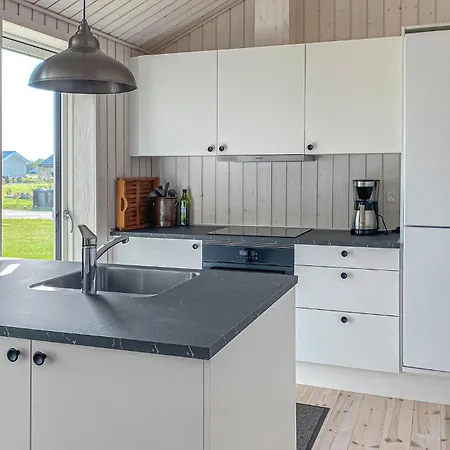 3 Bedroom Stunning In *