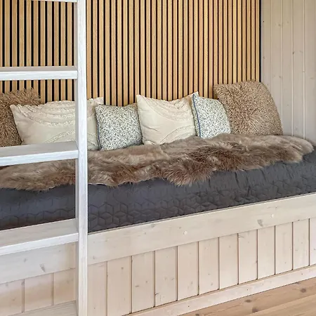 3 Bedroom Stunning In *